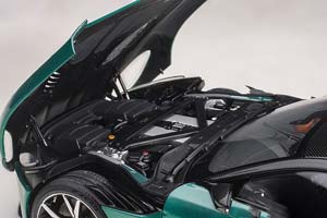 ASTON MARTIN DBS SUPERLEGGERA - 2019 ГОНОЧНЫЙ ЗЕЛЕНЫЙ — фото 6