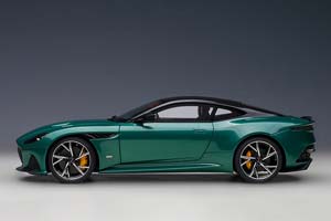 ASTON MARTIN DBS SUPERLEGGERA - 2019 ГОНОЧНЫЙ ЗЕЛЕНЫЙ — фото 9