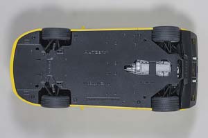 BUGATTI EB110 SS YELLOW — фото 15