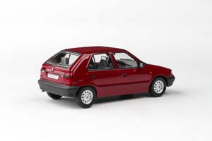 SKODA FELICIA 1994 CERVENA ROMANTICKA RED / ШКОДА ФЕЛИЦИЯ 1994 ЧЕРВЕНА РОМАНТИКА КРАСНАЯ — фото 2