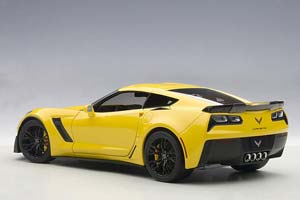 CHEVROLET CORVETTE C7 Z06 2016 CORVETTE RACING YELLOW — фото 2