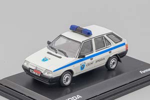 SKODA FORMAN POLICE CELNI SPRAVA STATION WAGON 1993, WHITE / BLUE