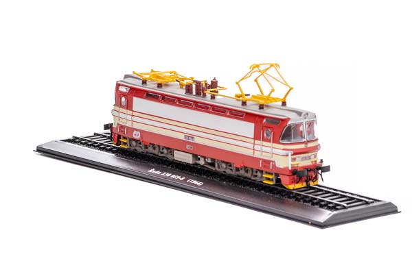 ELECTRIC LOCOMOTIVE CLASS 230 059-8 / ЭЛЕКТРОВОЗ КЛАСС 230 059-8 1966 (ДЛИНА МОДЕЛИ 18 СМ) — фото 4
