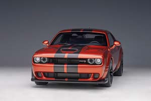 DODGE CHALLENGER SRT HELLCAT WIDEBODY 2018 GO MANGO/DUAL GUNMETAL CENTER STRIPES — фото 12
