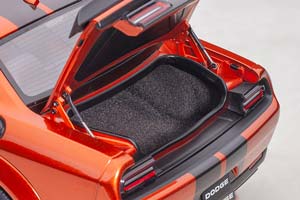 DODGE CHALLENGER SRT HELLCAT WIDEBODY 2018 GO MANGO/DUAL GUNMETAL CENTER STRIPES — фото 7