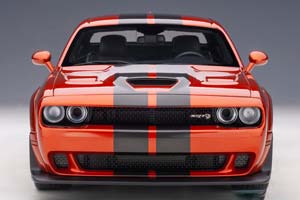 DODGE CHALLENGER SRT HELLCAT WIDEBODY 2018 GO MANGO/DUAL GUNMETAL CENTER STRIPES — фото 8