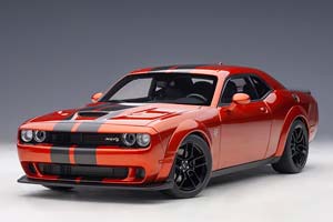 DODGE CHALLENGER SRT HELLCAT WIDEBODY 2018 GO MANGO/DUAL GUNMETAL CENTER STRIPES — фото 11