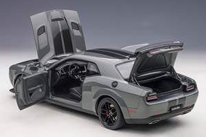 DODGE CHALLENGER SRT HELLCAT WIDEBODY 2018 GREY/BLACK STRIPES — фото 3