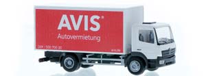 MERCEDES-BENZ ATEGO ФУРГОН AVIS AUTOVERMIETUNG КРАСНЫЙ С БЕЛЫМ (ДЛИНА МОДЕЛИ 3-5 СМ)