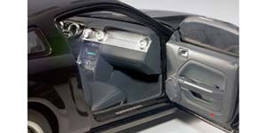 FORD MUSTANG GT PRODUCTION VERSION 2005 BLACK SILVER — фото 4
