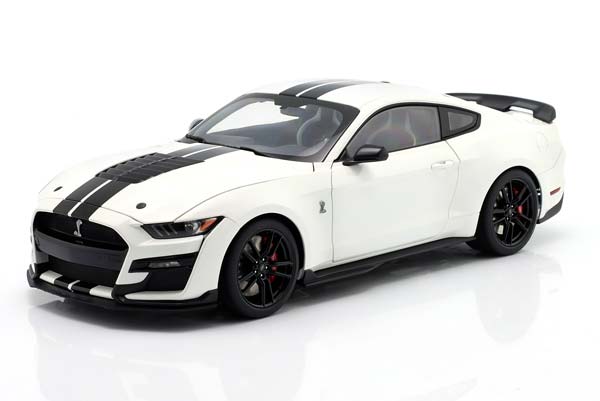FORD MUSTANG SHELBY GT 500 WHITE BLACK