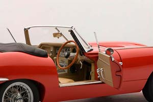 JAGUAR E-TYPE ROADSTER SERIES 1 3.8 RED WITH METAL WIRE-SPOKE WHEELS — фото 17