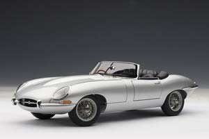 JAGUAR E-TYPE SERIES 1 3.8 ROADSTER SILVER — фото 3