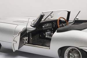 JAGUAR E-TYPE SERIES 1 3.8 ROADSTER SILVER — фото 12