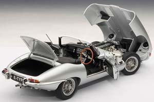 JAGUAR E-TYPE SERIES 1 3.8 ROADSTER SILVER — фото 7