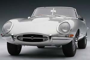 JAGUAR E-TYPE SERIES 1 3.8 ROADSTER SILVER — фото 9