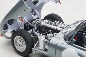 JAGUAR LIGHTWEIGHT E-TYPE 2015 SILVER — фото 6