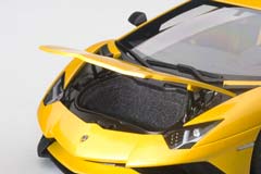 LAMBORGHINI AVENTADOR LP750-4 SV 2015 YELLOW — фото 12