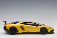 LAMBORGHINI AVENTADOR LP750-4 SV 2015 YELLOW — фото 5