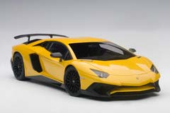 LAMBORGHINI AVENTADOR LP750-4 SV 2015 YELLOW — фото 10