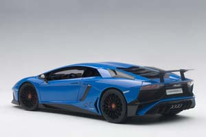 LAMBORGHINI AVENTADOR LP750-4 SV 2015 BLUE — фото 2
