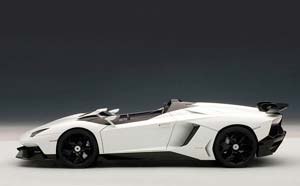LAMBORGHINI AVENTADOR J 2012 WHITE — фото 10