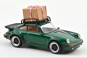 PORSCHE 911 TURBO (РОЖДЕСТВЕНСКИЙ ПОДАРОК НА КРЫШЕ) 1978 GREEN CHRISTMAS