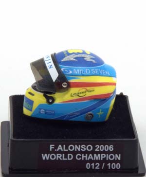 МОДЕЛЬ ШЛЕМА RENAULT HELM WORLD CHAMPION 2006 — фото 4