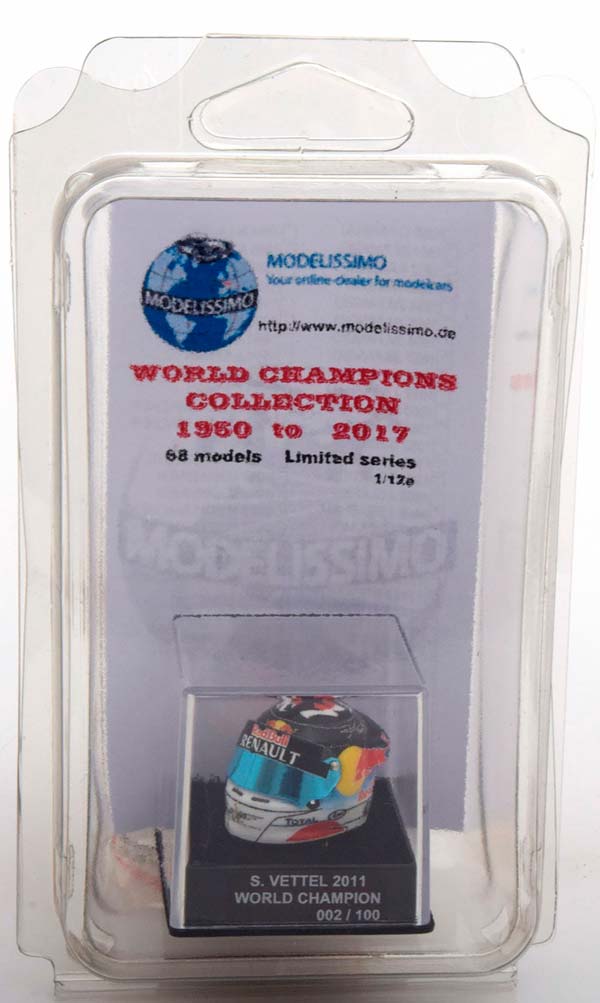 ШЛЕМ RED BULL WORLD CHAMPION 2011 VETTEL WORLD CHAMPIONS COLLECTION, LIMITED 100 PCS. / РЕД БУЛЛ ЧЕМПИОН МИРА ВЕТТЕЛ ЧАМПИОНС КОЛЛЕКТИОН ЛИМИТИРОВАННАЯ СЕРИЯ 100 ШТ — фото 5