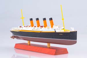 SHIP БРИТАНСКИЙ ТРАНСАТЛАНТИЧЕСКИЙ ЛАЙНЕР RMS "LUSITANIA" 1906 (МОДЕЛЬ 25СМ) — фото 6