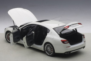 MASERATI QUATTROPORTE GTS 2015 ALPINE WHITE — фото 13