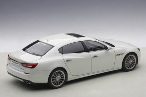 MASERATI QUATTROPORTE GTS 2015 ALPINE WHITE — фото 5