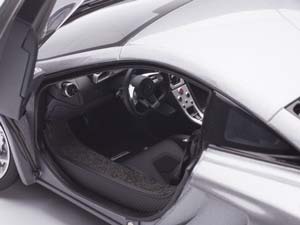 MCLAREN MP4-12C 2012 SILVER METALLIC — фото 16