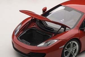 MCLAREN MP4-12C 2012 RED METALLIC — фото 5