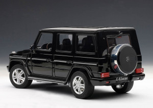 MERCEDES G500 2012 BLACK SCALE — фото 11