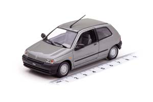 RENAULT CLIO 1990, GREY METALLIC — фото 13
