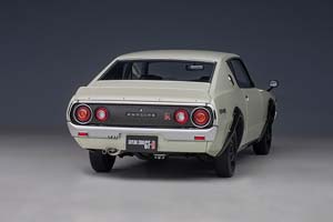 NISSAN SKYLINE 2000GT-R KPGC110 WHITE — фото 12