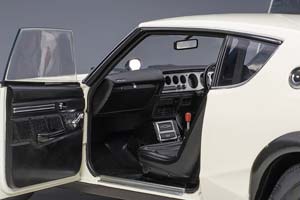 NISSAN SKYLINE 2000GT-R KPGC110 WHITE — фото 3