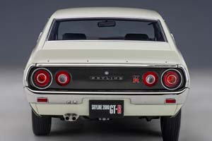 NISSAN SKYLINE 2000GT-R KPGC110 WHITE — фото 8