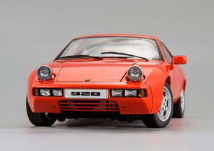 PORSCHE 928 1977 RED — фото 9