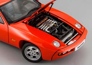 PORSCHE 928 1977 RED — фото 11