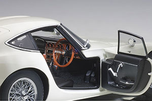 TOYOTA 2000 GT COUPE 1965 WHITE/WIRE SPOKE WHEELS / TOYOTA 2000 GT КУПЕ 1965 БЕЛЫЕ / ПРОВОЛОЧНЫЕ СПИЦЕВЫЕ КОЛЕСА — фото 6