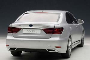 LEXUS LS600HL 2013 СЕРЕБРИСТЫЙ — фото 14