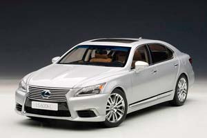 LEXUS LS600HL 2013 СЕРЕБРИСТЫЙ — фото 17