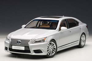 LEXUS LS600HL 2013 СЕРЕБРИСТЫЙ — фото 8