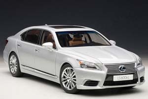 LEXUS LS600HL 2013 СЕРЕБРИСТЫЙ — фото 9