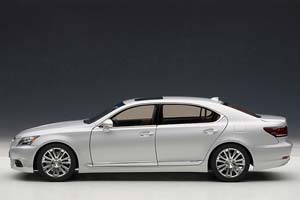 LEXUS LS600HL 2013 СЕРЕБРИСТЫЙ — фото 10