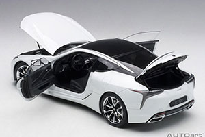 LEXUS LC500 2017 METALLIC WHITE — фото 3
