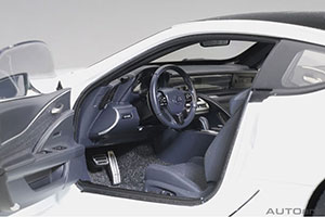 LEXUS LC500 2017 METALLIC WHITE — фото 4