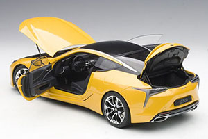LEXUS LC500 2017 METALLIC YELLOW — фото 3